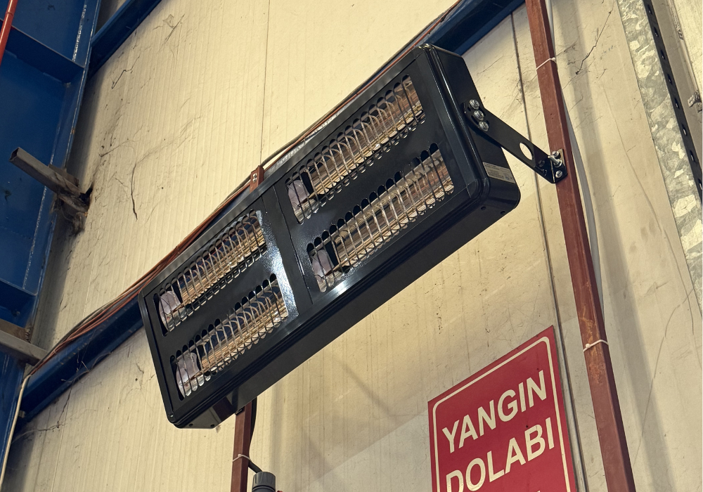 Fabrika ve depo alanları için duvara monte edilmiş Elcon endüstriyel tip elektrikli infrared ısıtıcı